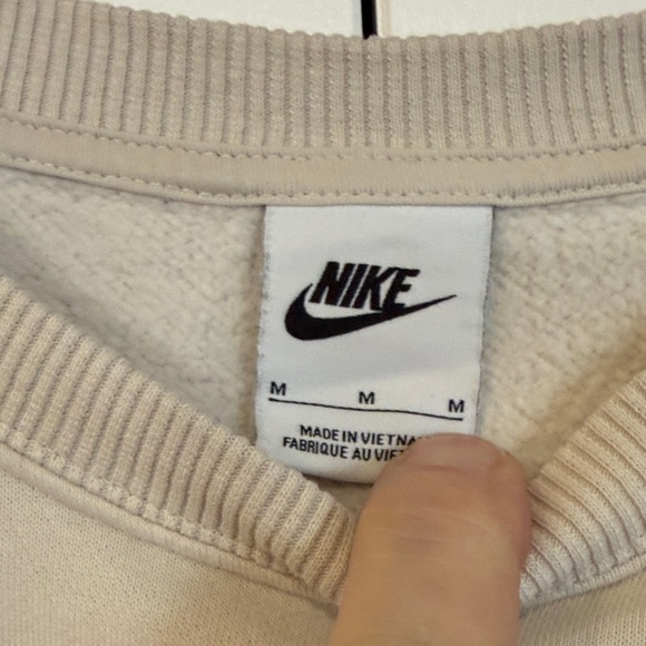 Nike Men's Beige Crewneck Sweater - Picture 3 of 9
